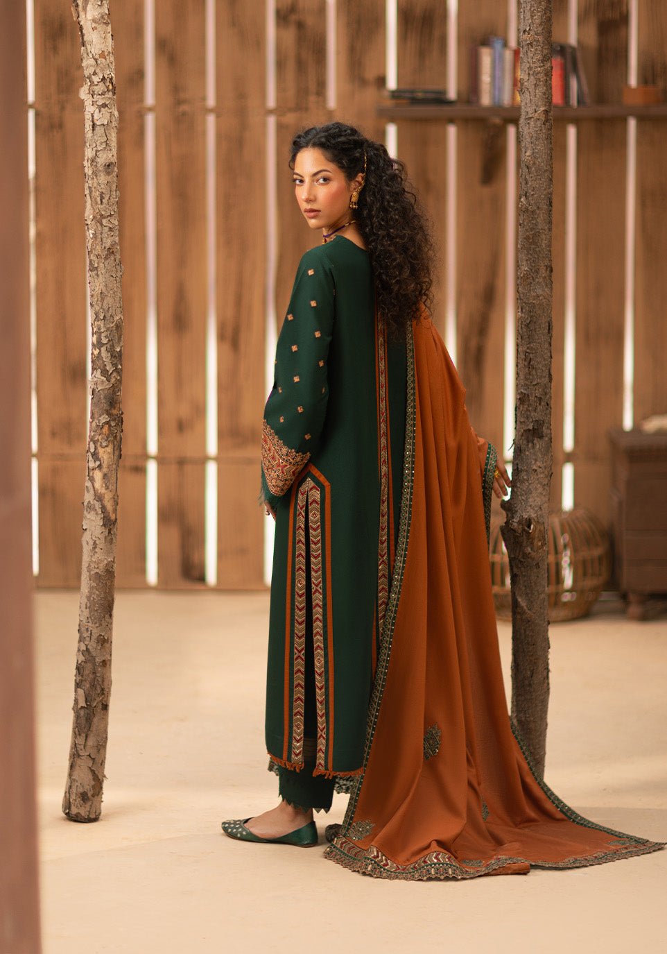 Zarqash AK-3039 - Luxury Embroidered 3-Piece Lawn Suit